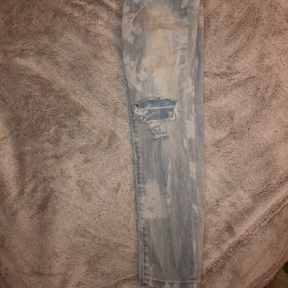 American Eagle Jeans - Picture 2 of 5